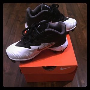 boys t ball cleats
